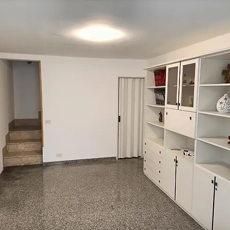 A Due Passi Dal Duomo Con Cucina Апартаменты *